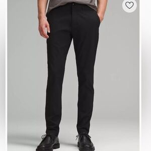Lululemon Men’s ABC Slim-Fit Pants in classic black 28x32